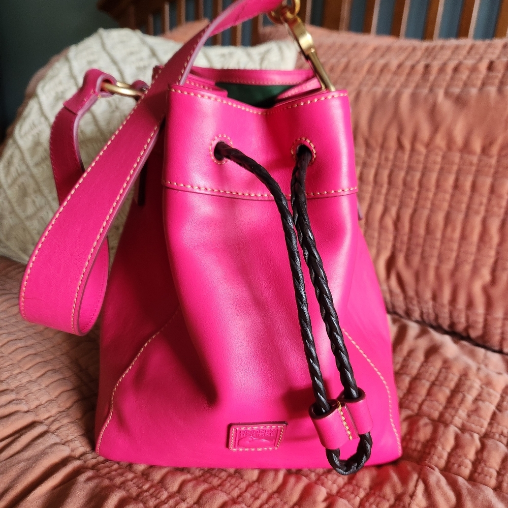 Dooney and bourke florentine hattie